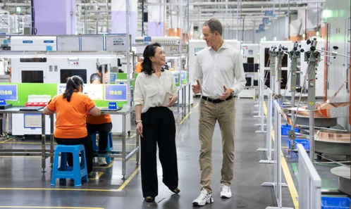 蘋果COO走訪深莞智造工廠 沒有中國果鏈，就沒有蘋果的成功